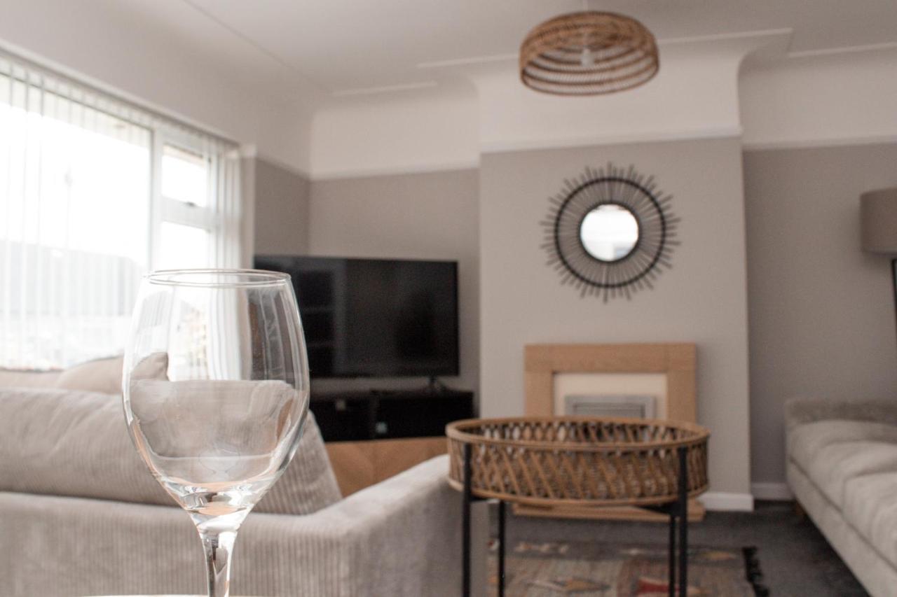Frankby Cosy 3Bed Bungalow In West Kirby, Free Parking מראה חיצוני תמונה