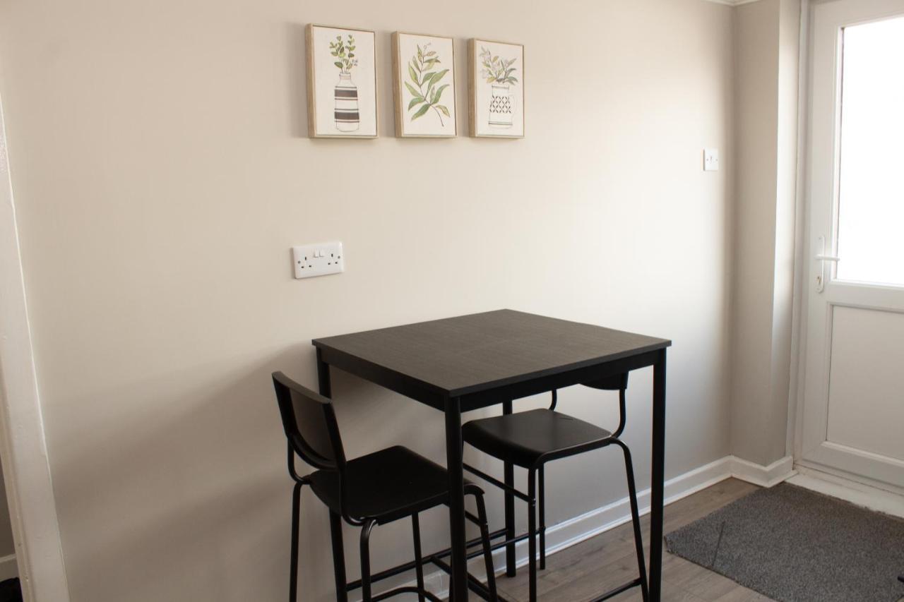 Frankby Cosy 3Bed Bungalow In West Kirby, Free Parking מראה חיצוני תמונה