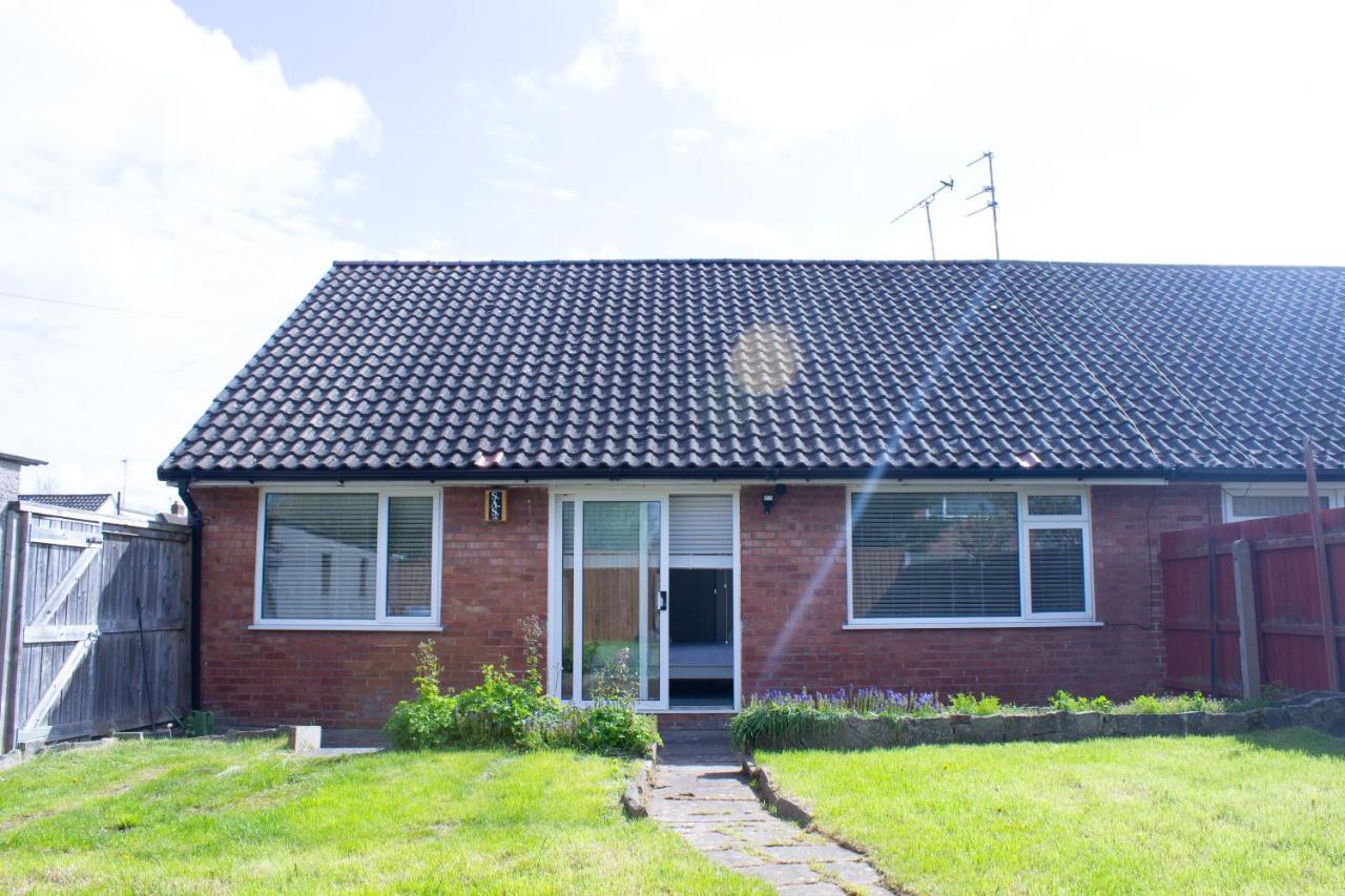 Frankby Cosy 3Bed Bungalow In West Kirby, Free Parking מראה חיצוני תמונה