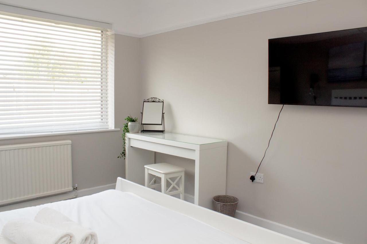 Frankby Cosy 3Bed Bungalow In West Kirby, Free Parking מראה חיצוני תמונה