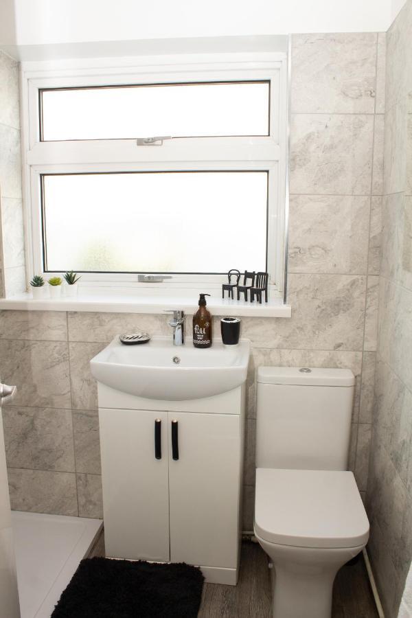 Frankby Cosy 3Bed Bungalow In West Kirby, Free Parking מראה חיצוני תמונה